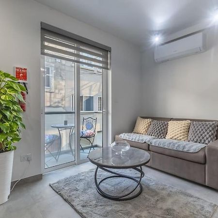 Nocturnal Elegance Apartment By Solea Sliema Exteriör bild