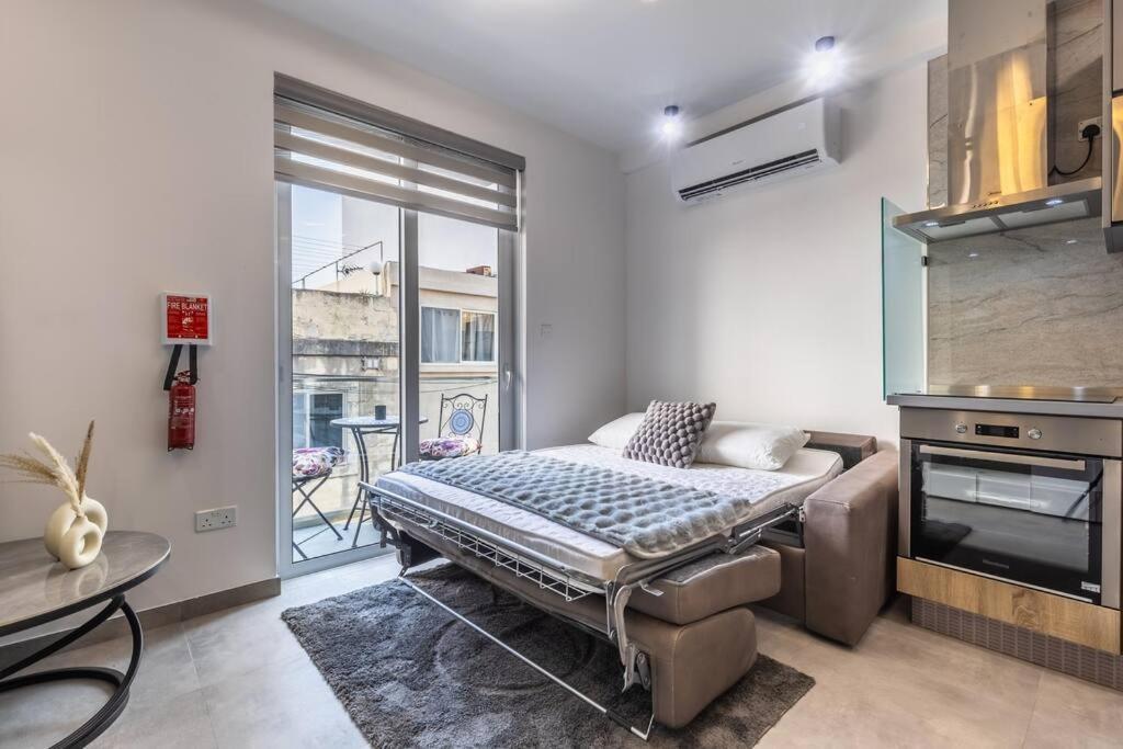 Nocturnal Elegance Apartment By Solea Sliema Exteriör bild